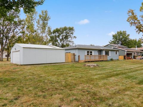 Photo of 601 N 3rd Avenue, Chenoa, IL 61726 (MLS # 12497095) Photo of 601 N 3rd Avenue, Chenoa, IL 61726 (MLS # 12497095)