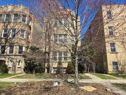 2206 W Highland Avenue Chicago IL 60659