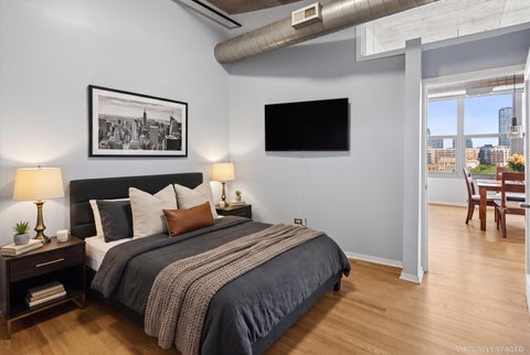 Tiny photo for 933 W Van Buren Street #801, Chicago, IL 60607 (MLS # 12759471)