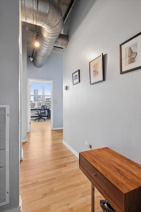 Tiny photo for 933 W Van Buren Street #801, Chicago, IL 60607 (MLS # 12759471)