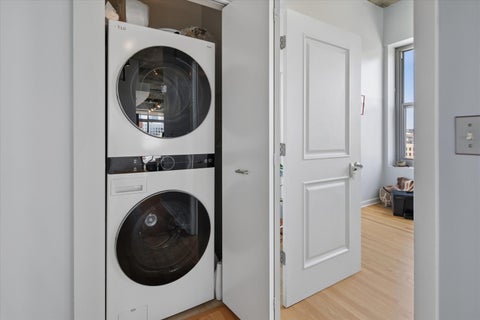 Tiny photo for 933 W Van Buren Street #801, Chicago, IL 60607 (MLS # 12759471)