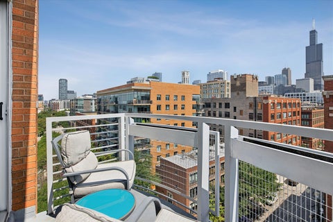 Tiny photo for 933 W Van Buren Street #801, Chicago, IL 60607 (MLS # 12759471)