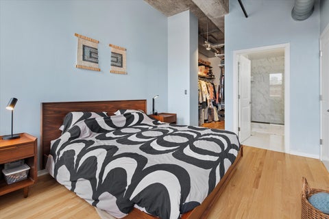 Tiny photo for 933 W Van Buren Street #801, Chicago, IL 60607 (MLS # 12759471)