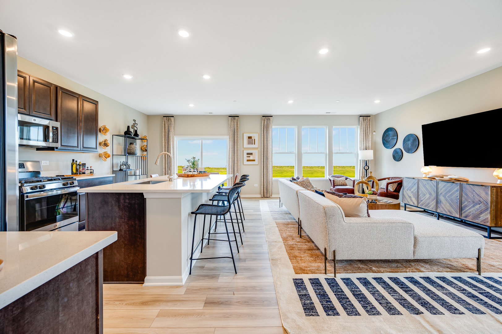 4262 Meadowridge Road