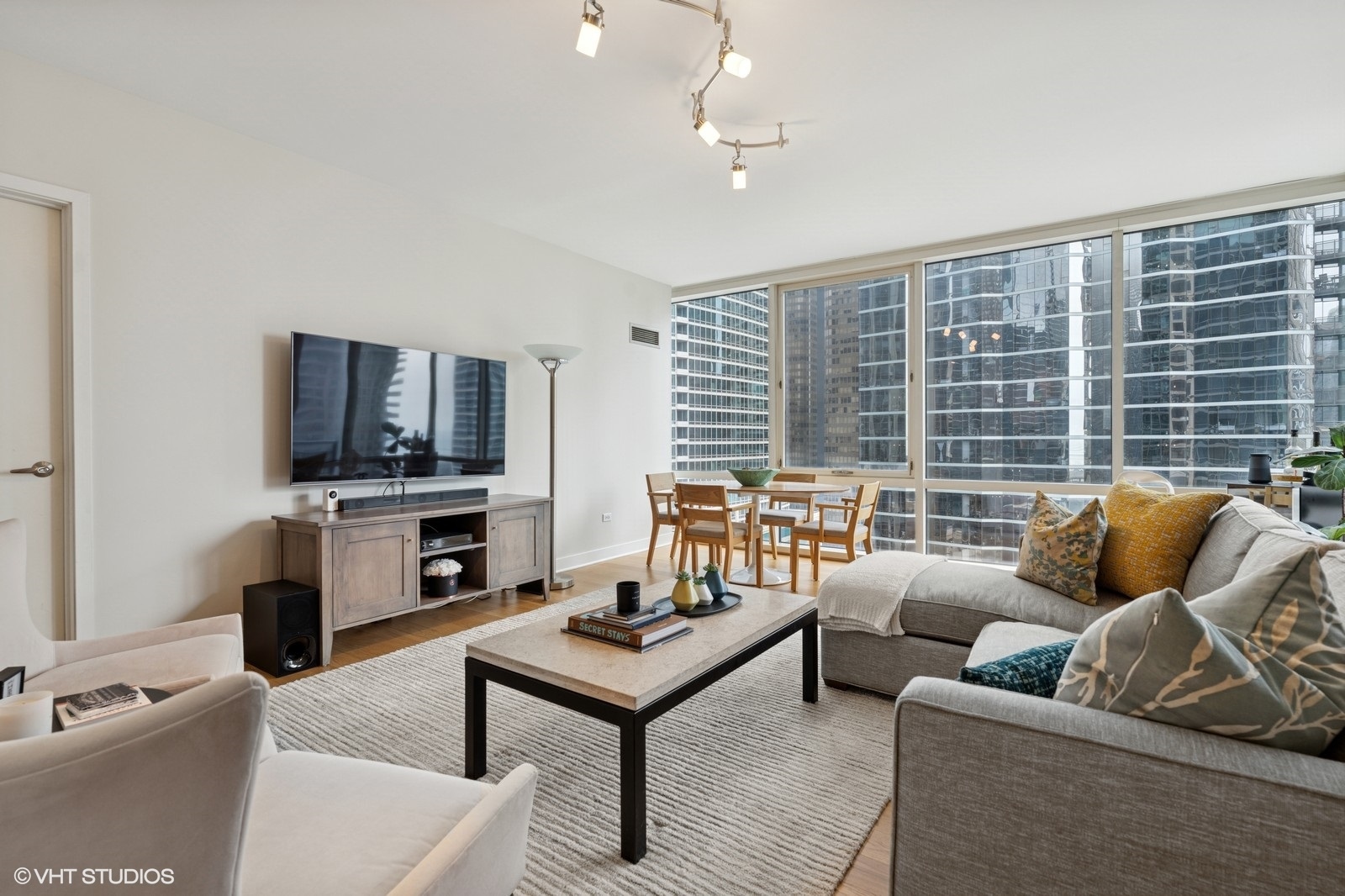 505 N McClurg Court 1801