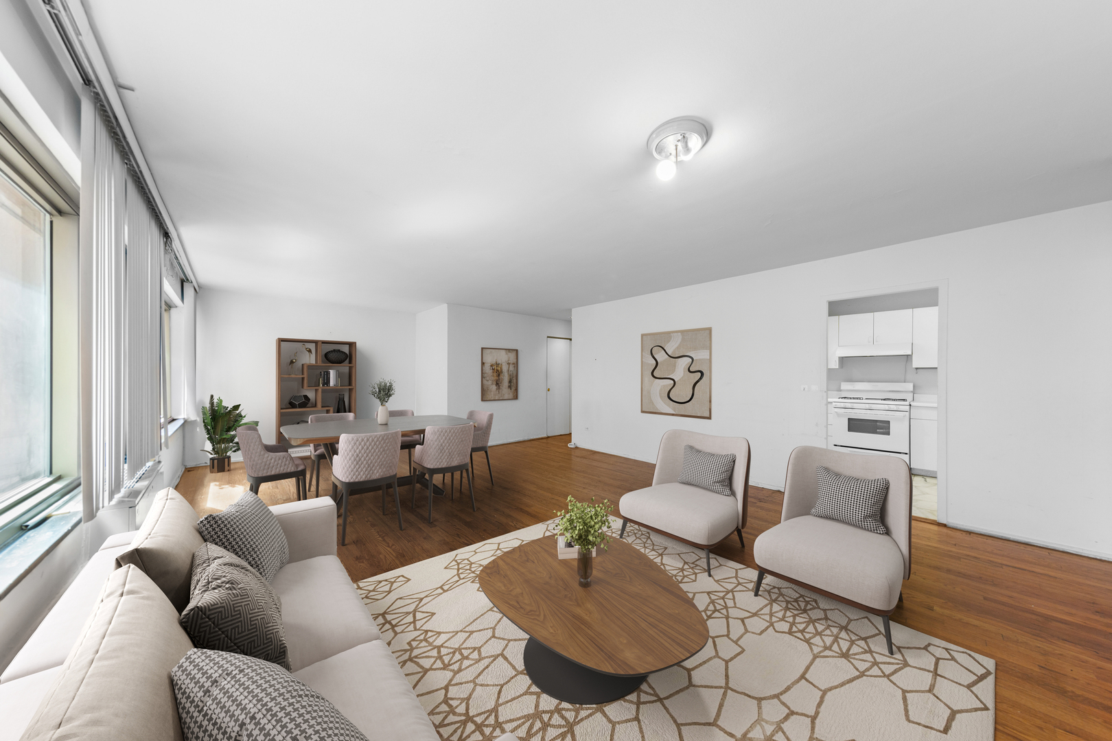 247 E CHESTNUT Street 1503