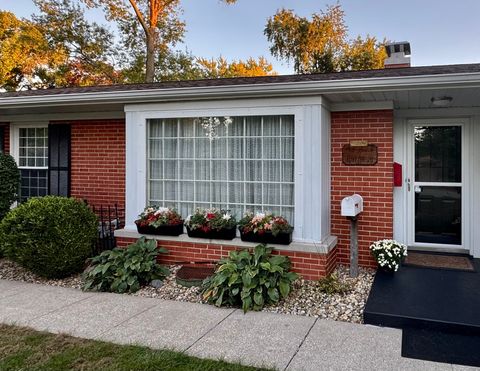 Tiny photo for 1919 Owens Drive, Bloomington, IL 61701 (MLS # 12491496)
