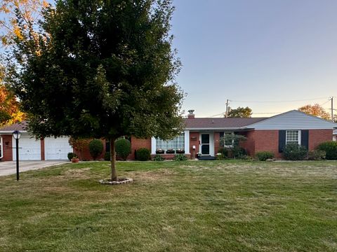 Tiny photo for 1919 Owens Drive, Bloomington, IL 61701 (MLS # 12491496)