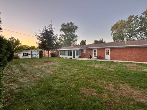 Tiny photo for 1919 Owens Drive, Bloomington, IL 61701 (MLS # 12491496)