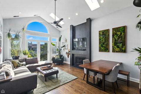 Tiny photo for 4606 N MALDEN Street #3S, Chicago, IL 60640 (MLS # 12454203)