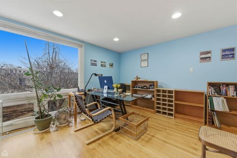 Tiny photo for 5631 S Blackstone Avenue, Chicago, IL 60637 (MLS # 12628450)