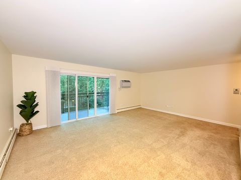 Tiny photo for 4250 Saratoga Avenue #L305, Downers Grove, IL 60515 (MLS # 12536295)