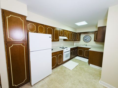 Tiny photo for 4250 Saratoga Avenue #L305, Downers Grove, IL 60515 (MLS # 12536295)