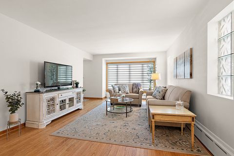 Tiny photo for 5353 N Nottingham Avenue, Chicago, IL 60656 (MLS # 12595173)