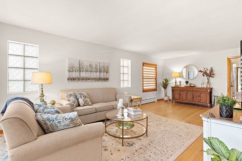 Tiny photo for 5353 N Nottingham Avenue, Chicago, IL 60656 (MLS # 12595173)