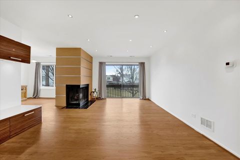 Tiny photo for 3085 PHEASANT CREEK Drive #212, Northbrook, IL 60062 (MLS # 12574700)