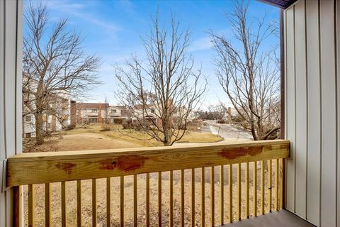 Tiny photo for 3085 PHEASANT CREEK Drive #212, Northbrook, IL 60062 (MLS # 12574700)