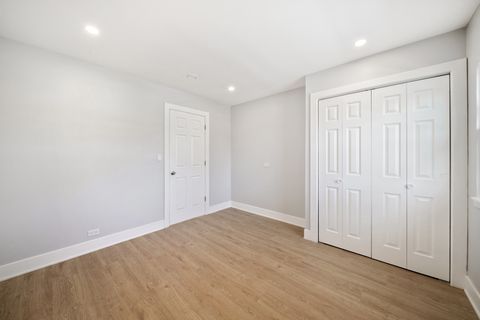 Tiny photo for 99 Essex Road, Elk Grove Village, IL 60007 (MLS # 12569046)