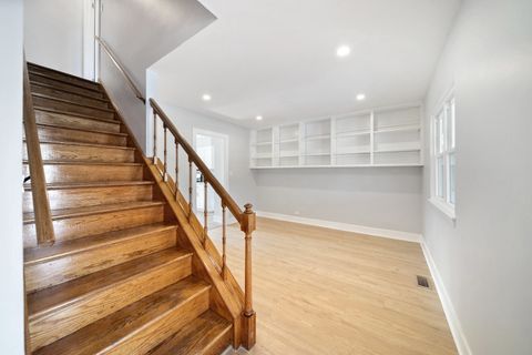 Tiny photo for 99 Essex Road, Elk Grove Village, IL 60007 (MLS # 12569046)