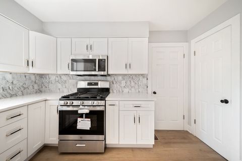 Tiny photo for 99 Essex Road, Elk Grove Village, IL 60007 (MLS # 12569046)