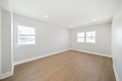 Tiny photo for 99 Essex Road, Elk Grove Village, IL 60007 (MLS # 12569046)