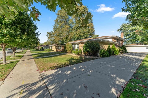 Tiny photo for 16543 Greenwood Avenue, South Holland, IL 60473 (MLS # 12784858)