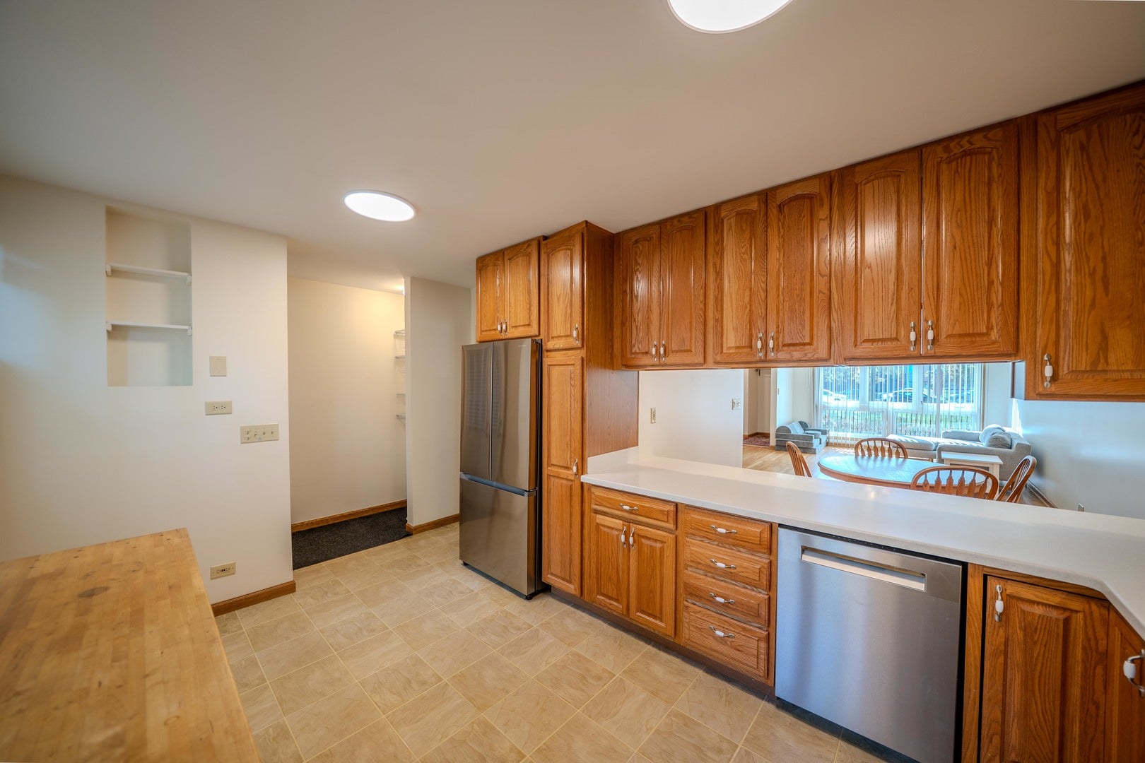 932 E 55th Street