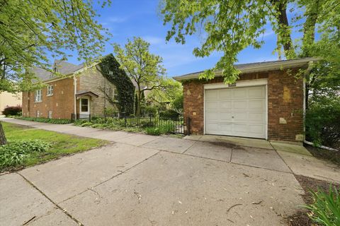 Tiny photo for 3100 Clinton Avenue, Berwyn, IL 60402 (MLS # 12637942)