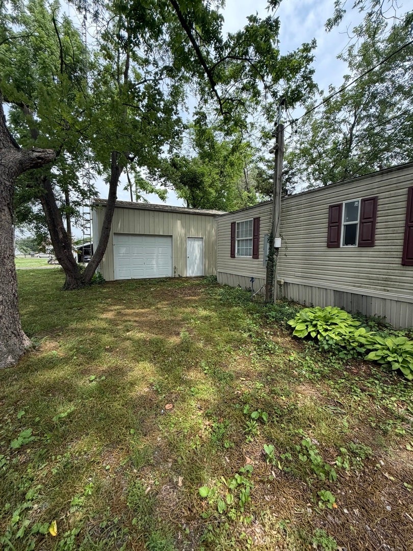 309 W Sylvia Avenue