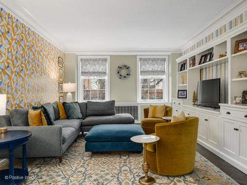 Tiny photo for 73 E Elm Street #4B, Chicago, IL 60611 (MLS # 12605038)