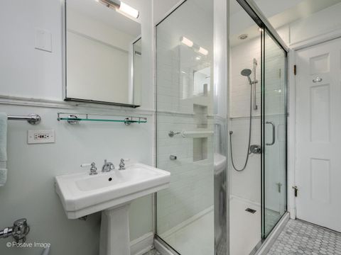 Tiny photo for 73 E Elm Street #4B, Chicago, IL 60611 (MLS # 12605038)