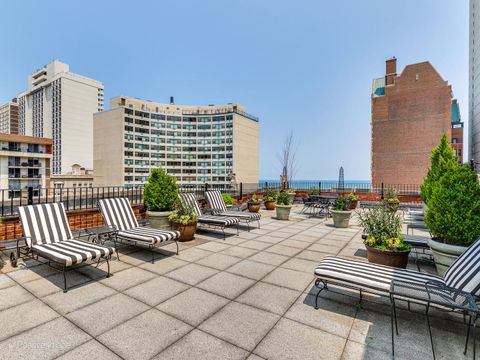 Tiny photo for 73 E Elm Street #4B, Chicago, IL 60611 (MLS # 12605038)