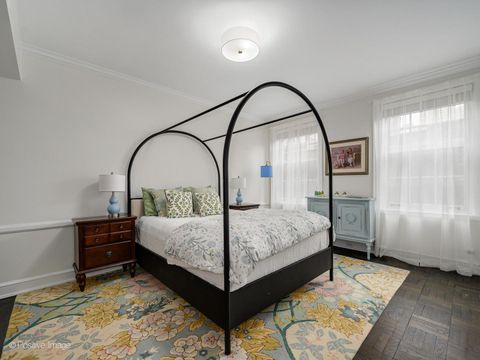 Tiny photo for 73 E Elm Street #4B, Chicago, IL 60611 (MLS # 12605038)