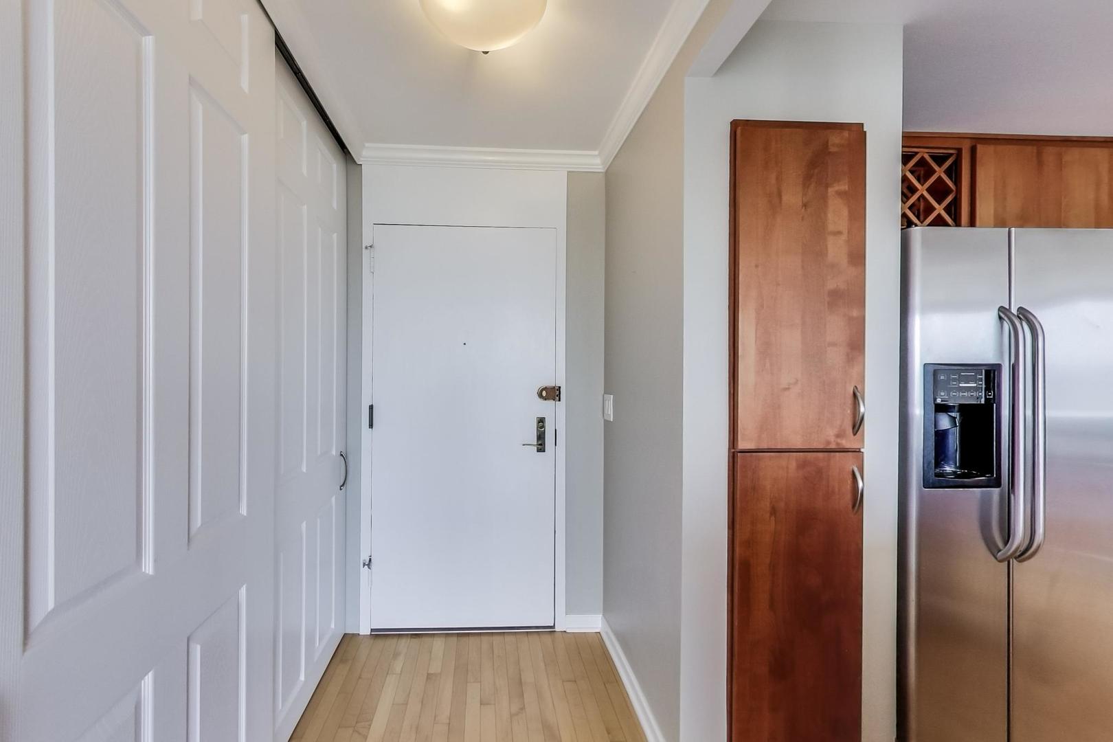 2800 N Lake Shore Drive 2414