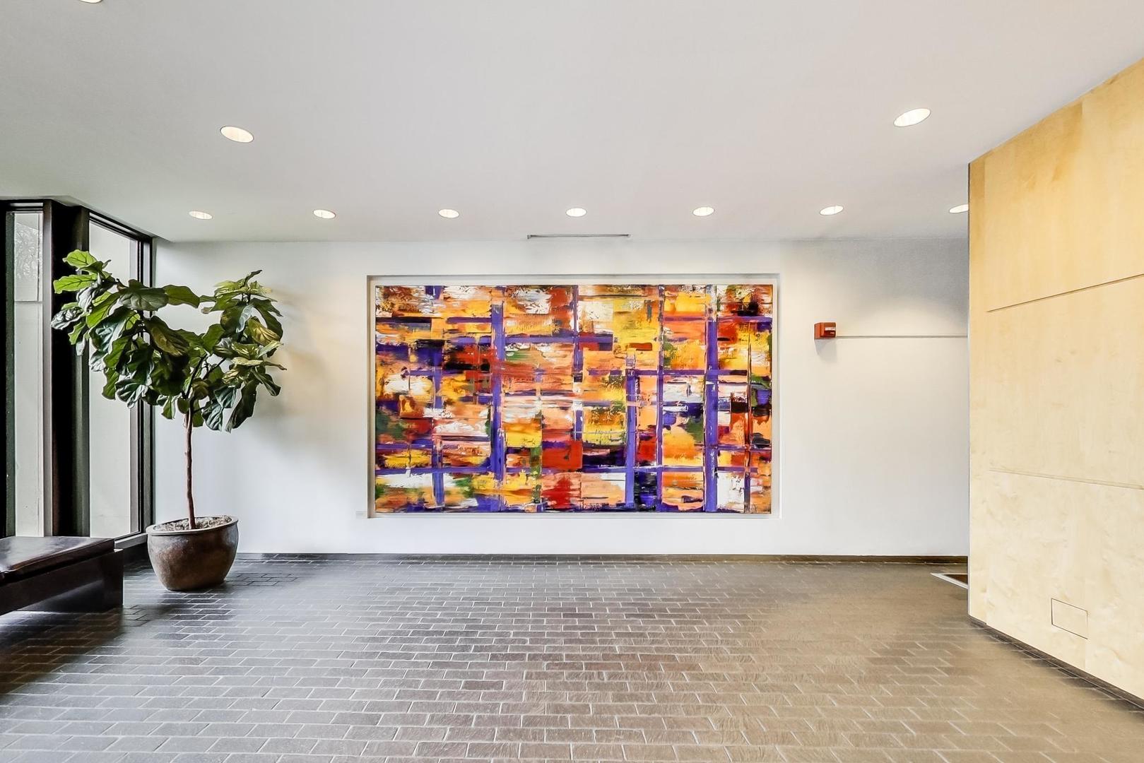 2800 N Lake Shore Drive 2414