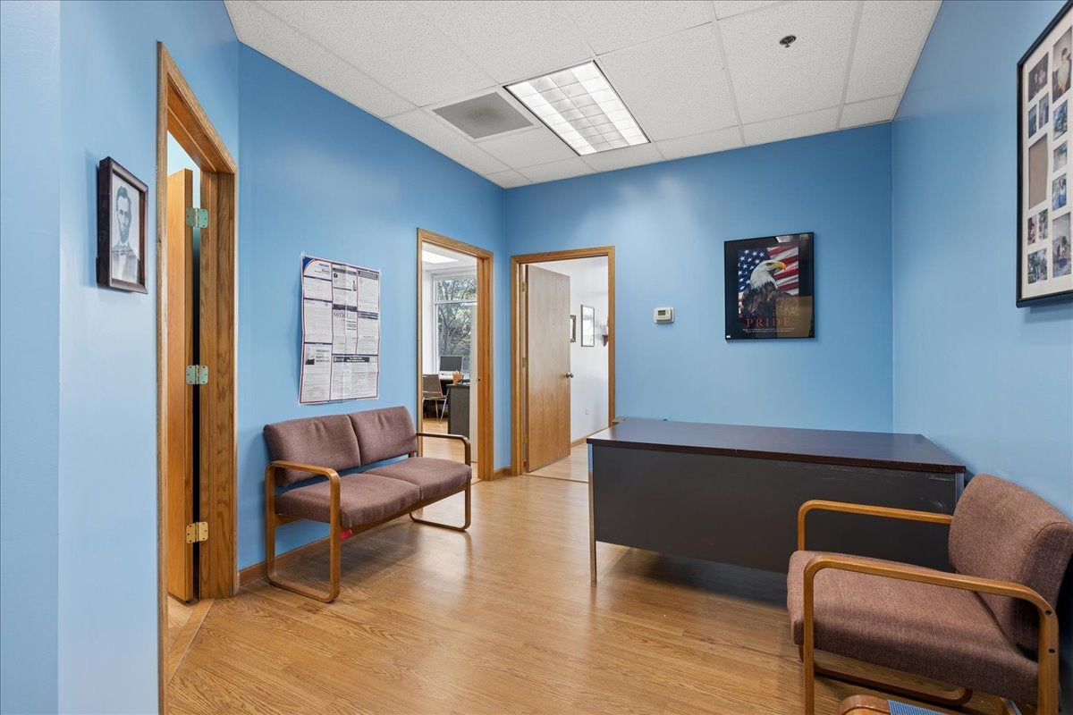 800 E Woodfield Road 117