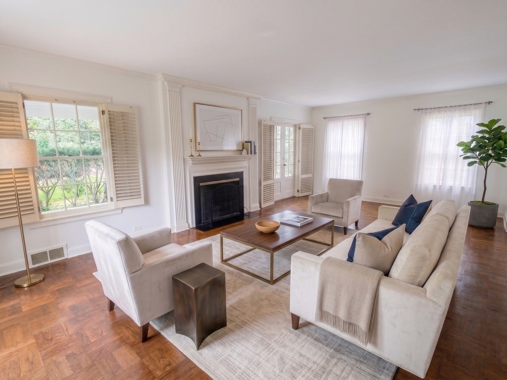 2929 Indianwood Road