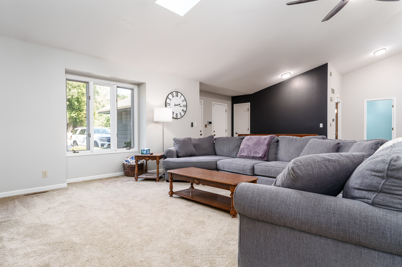 Loves Park, Illinois 61111, United States, 3 Bedrooms Bedrooms, ,3 BathroomsBathrooms,Residential,Pending,228513