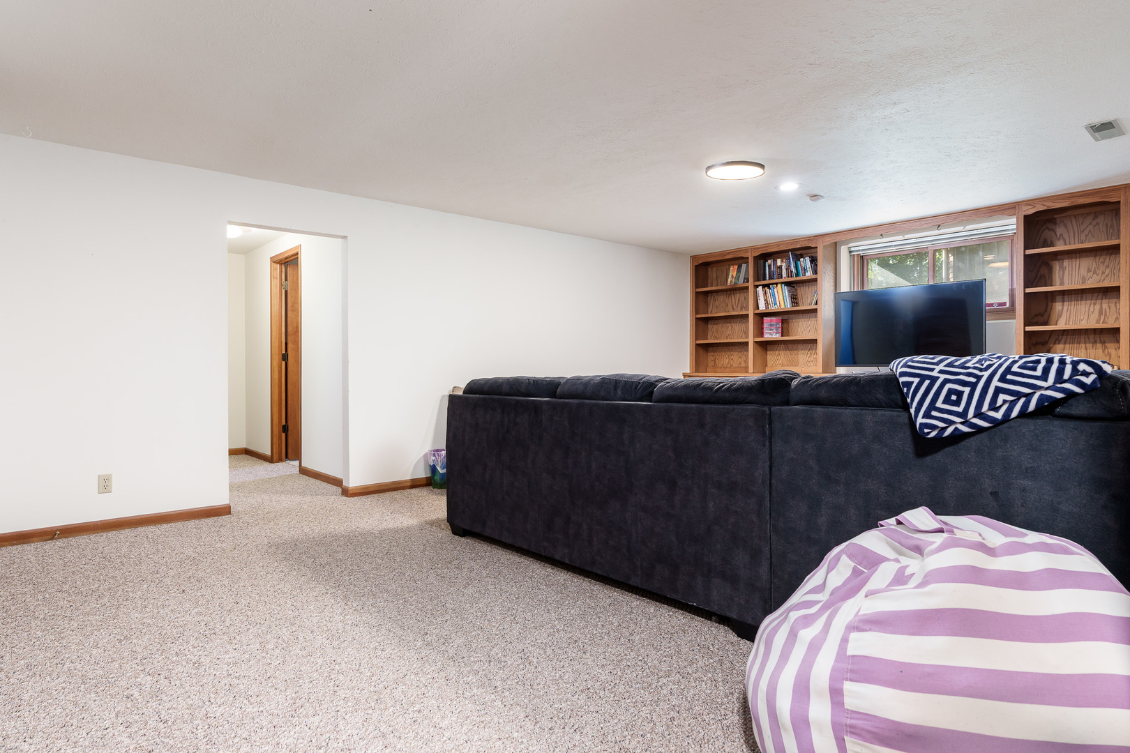 Loves Park, Illinois 61111, United States, 3 Bedrooms Bedrooms, ,3 BathroomsBathrooms,Residential,Pending,228513