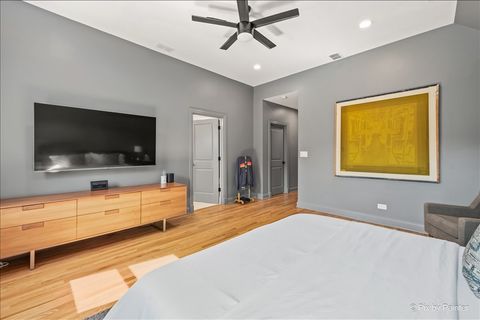 Tiny photo for 1531 W Granville Avenue, Chicago, IL 60660 (MLS # 12567518)