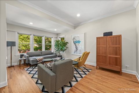 Tiny photo for 1531 W Granville Avenue, Chicago, IL 60660 (MLS # 12567518)