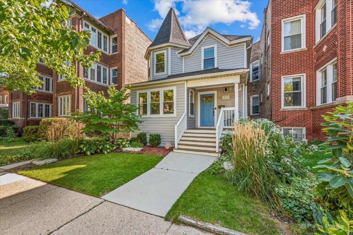 1531 W Granville Avenue