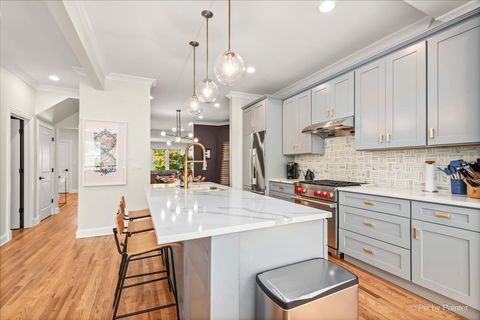 Tiny photo for 1531 W Granville Avenue, Chicago, IL 60660 (MLS # 12567518)