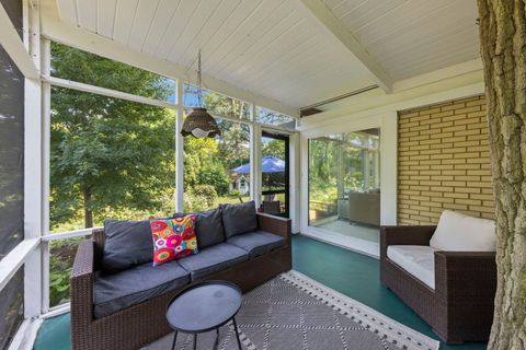 Tiny photo for 625 Midway Park Park, Glen Ellyn, IL 60137 (MLS # 12509033)