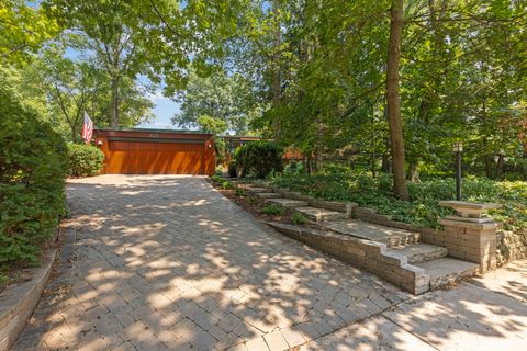 Photo of 625 Midway Park Park, Glen Ellyn, IL 60137 (MLS # 12509033)