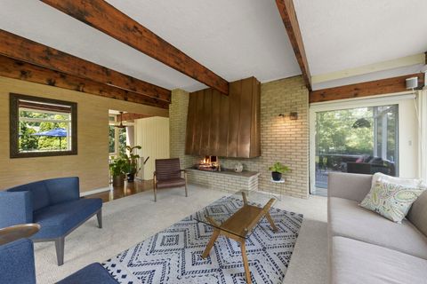 Tiny photo for 625 Midway Park Park, Glen Ellyn, IL 60137 (MLS # 12509033)