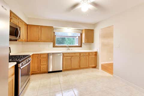 Tiny photo for 4500 Sundance Court, Hoffman Estates, IL 60192 (MLS # 12730901)