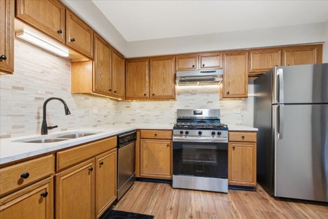 Tiny photo for 922 W Happfield Drive, Arlington Heights, IL 60004 (MLS # 12769668)