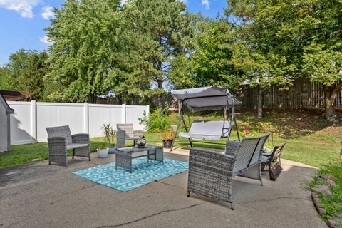 Tiny photo for 565 Rutgers Lane, Elk Grove Village, IL 60007 (MLS # 12750966)