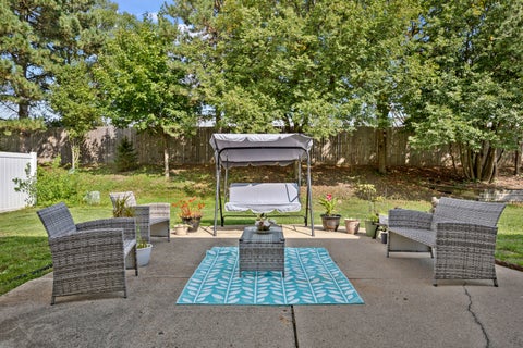 Tiny photo for 565 Rutgers Lane, Elk Grove Village, IL 60007 (MLS # 12750966)